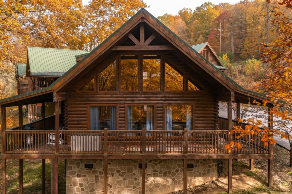 From golden mornings to colorful sunsets, every moment offers another reason to enjoy the beauty of autumn in the Smokies.