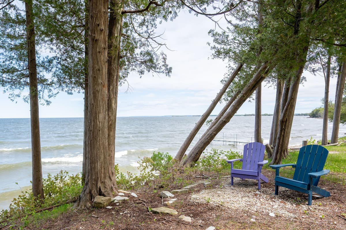 Experience the beauty of Green Bay while having a comfortable home base in Sturgeon Bay.