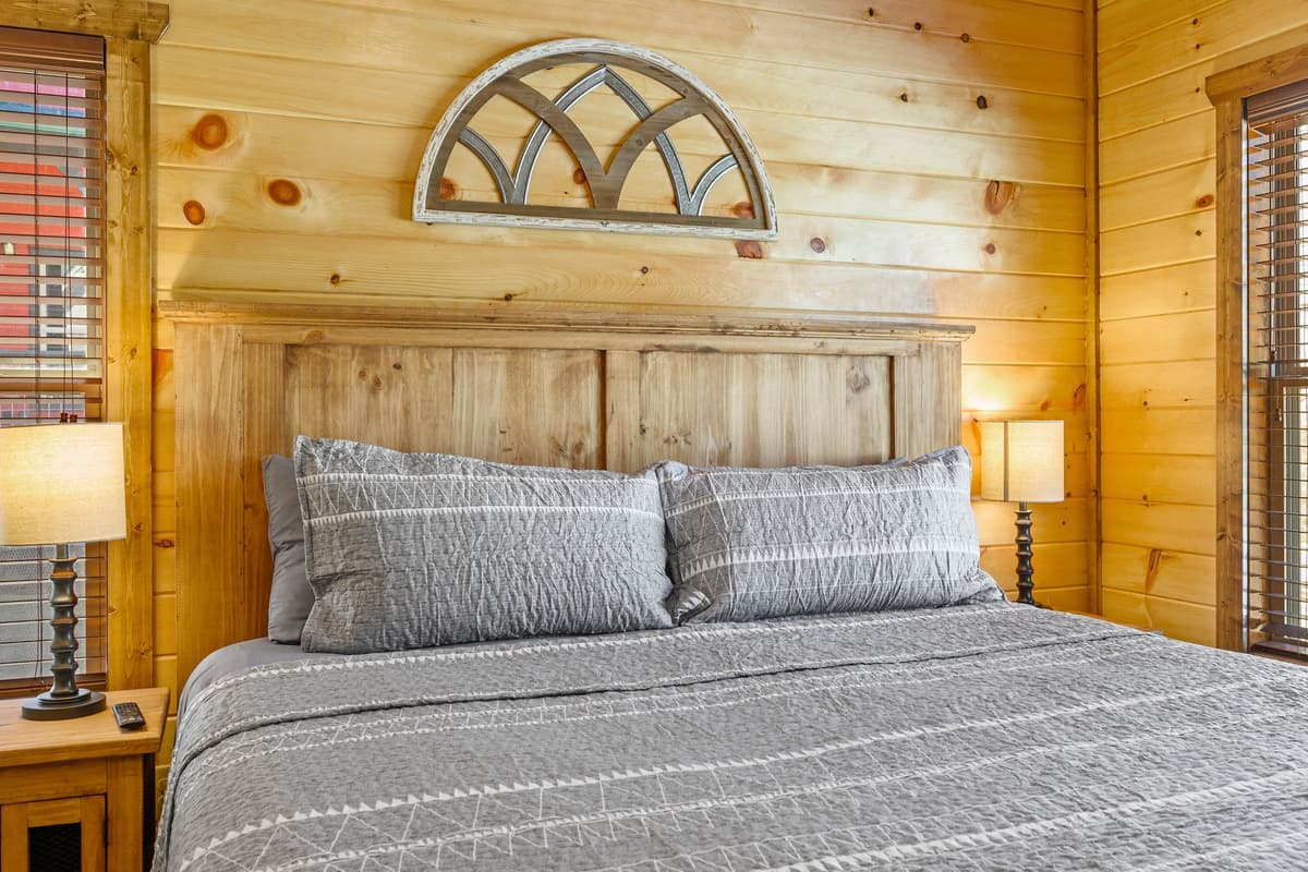 oft bedding and a relaxing atmosphere create the perfect setting for a restful stay.