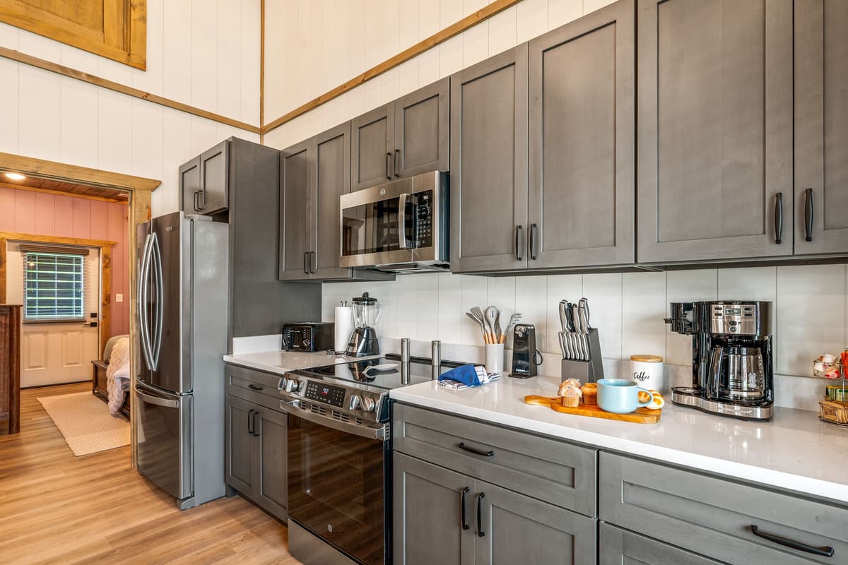 The combination of thoughtful essentials makes cooking during your vacation effortless.