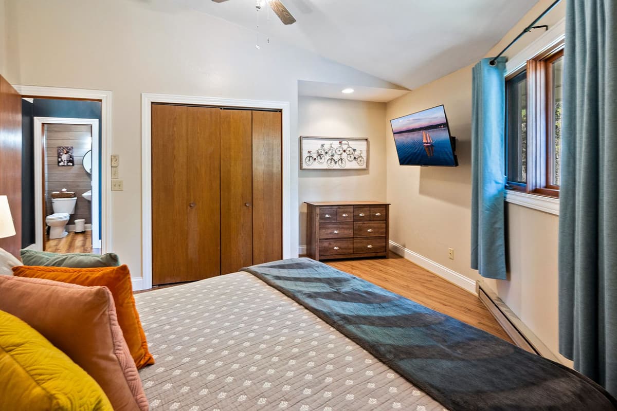 The queen bed provides plenty of room to stretch out and rest.