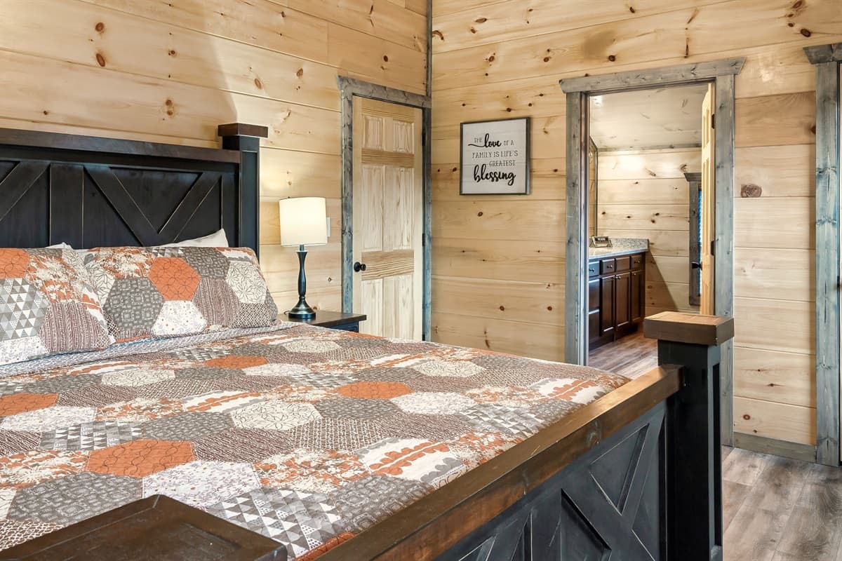A warm bath, a cozy King-sized bed and a great view. The perfect end to a long day.
