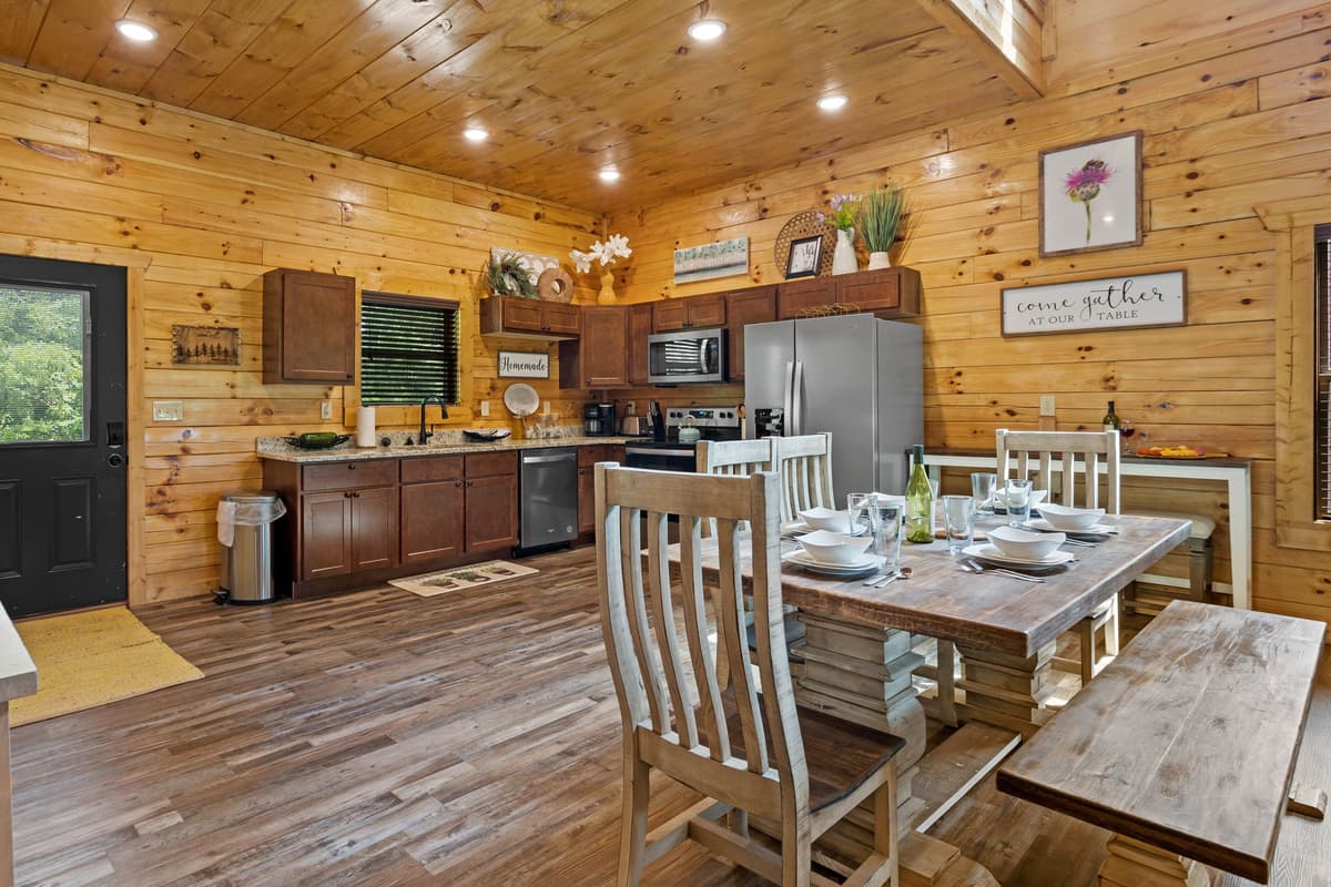 The Lazy Bee - Sevierville, photo 15 of 75