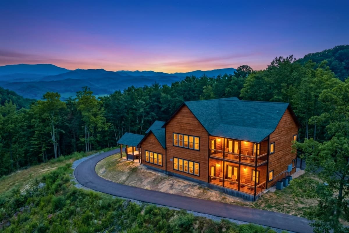 Shell Mountain Summit - Sevierville