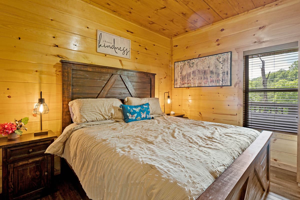 The Lazy Bee - Sevierville, photo 27 of 75