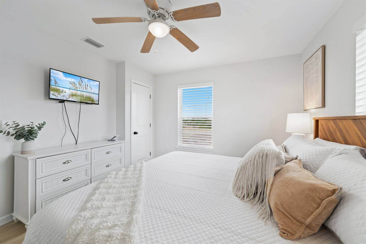 With a plush king-sized bed, it's the perfect spot to relax and recharge after a day of fun at the beach!