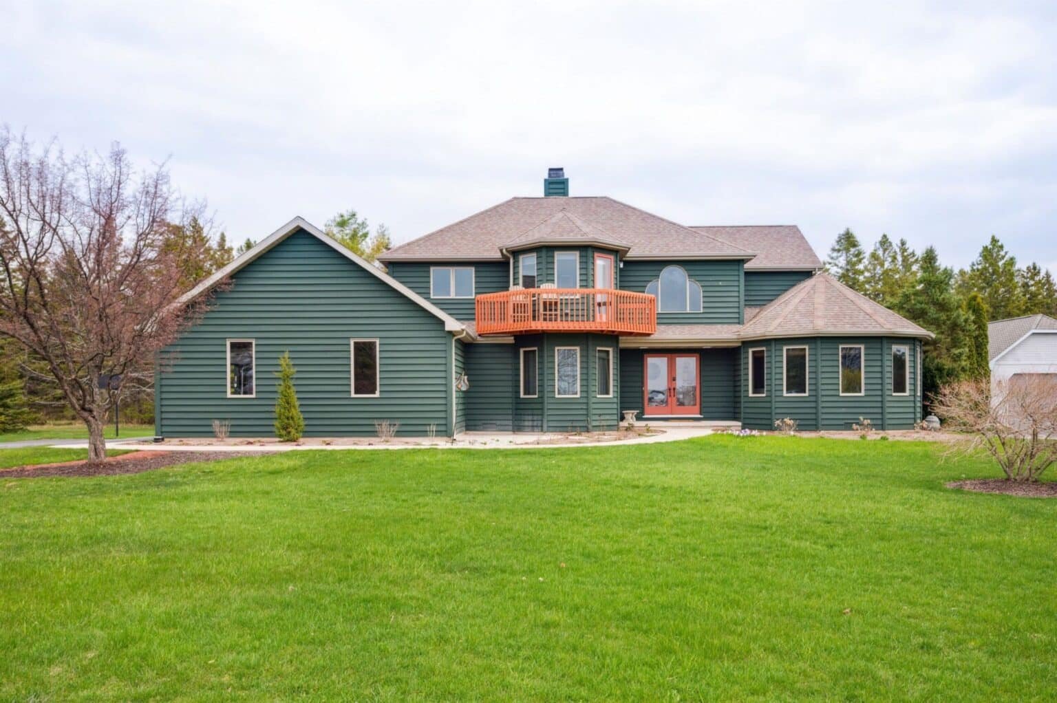 Fall in love with Door County all over again at our inviting vacation home in Sister Bay, your home away from home in paradise.