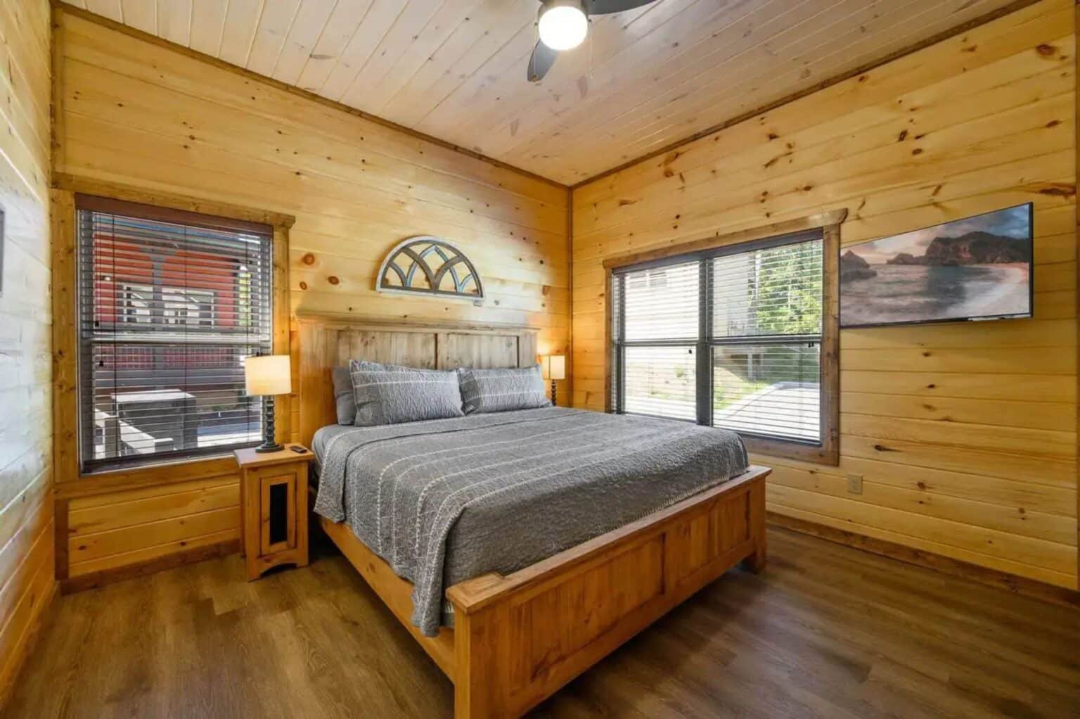 King-sized bed in main level bedroom