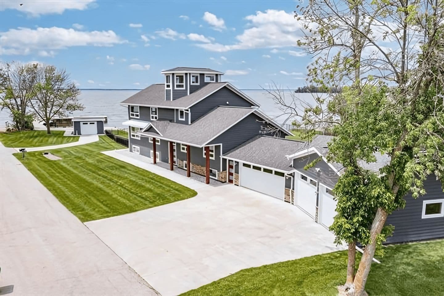 Van Laanen Lake House 02